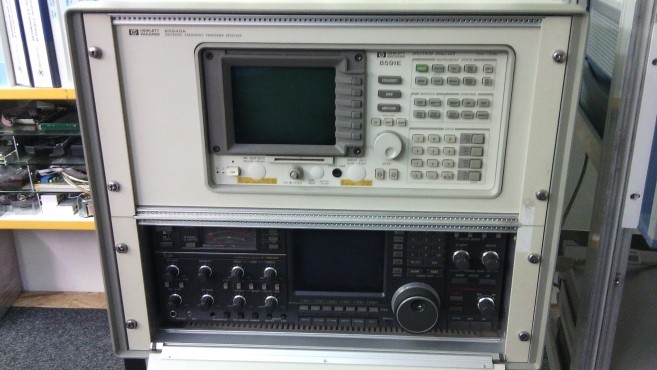 Universal Frequency Panorama Receiver HP 85940A